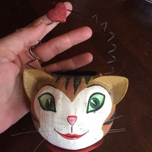 Studio 56! Adorable Kitty Paper mache mini basket